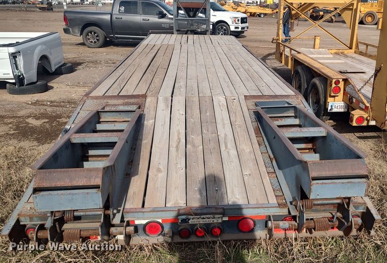 image for item LK9496 2007 Belshe DT22  equipment trailer