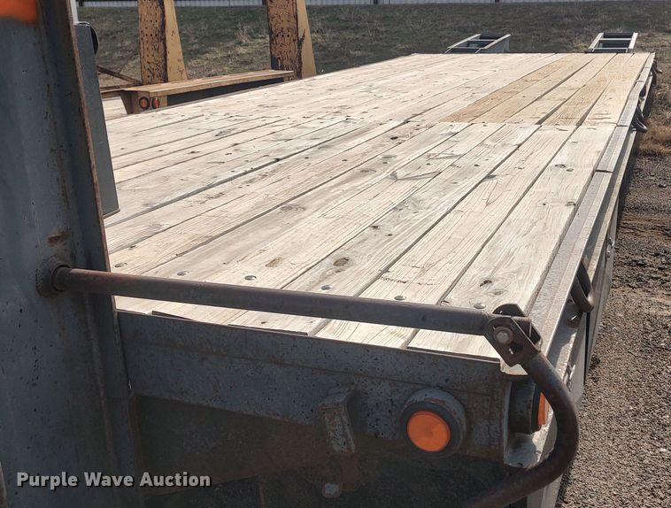 image for item LK9496 2007 Belshe DT22  equipment trailer