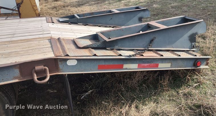 image for item LK9496 2007 Belshe DT22  equipment trailer