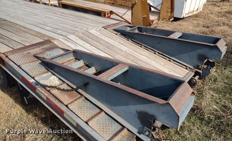 image for item LK9496 2007 Belshe DT22  equipment trailer