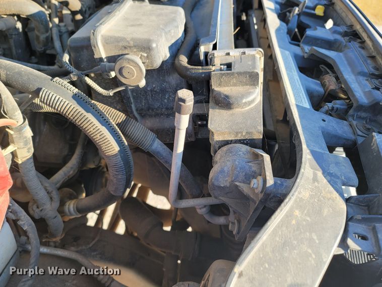 image for item LN9729 2011 Ford F350 Super Duty  Crew Cab flatbed pickup truck