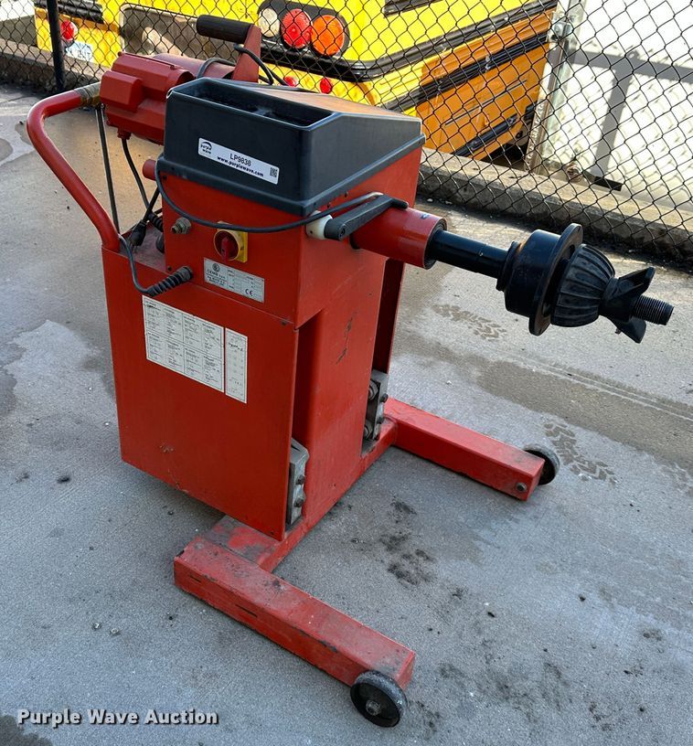 image for item LP9838 Cemb P200  tire balancer