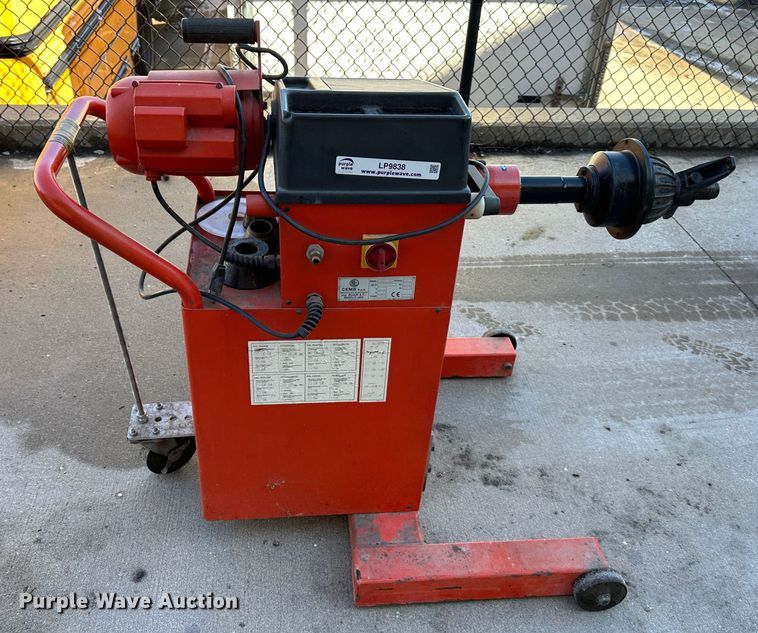 image for item LP9838 Cemb P200  tire balancer