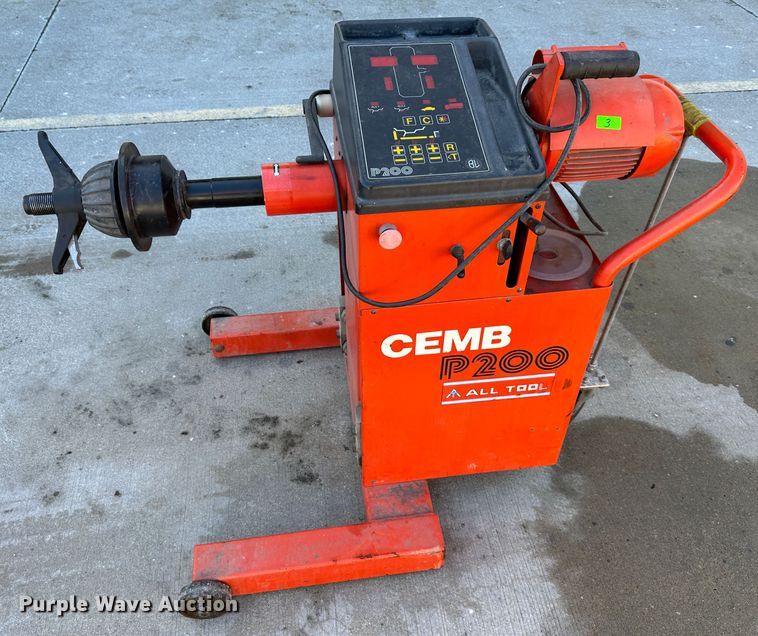 image for item LP9838 Cemb P200  tire balancer