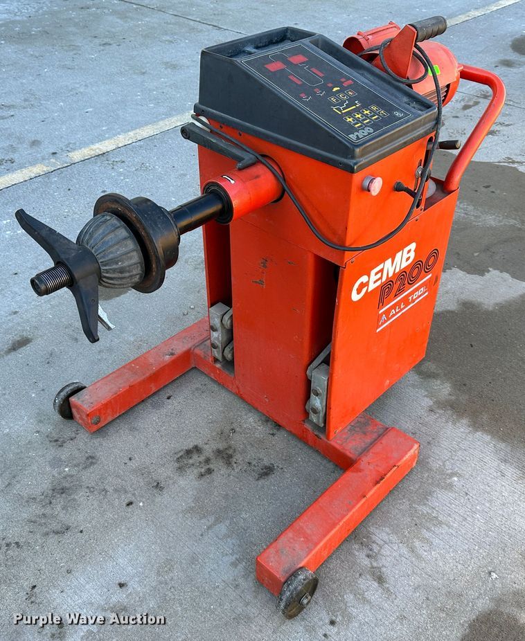 image for item LP9838 Cemb P200  tire balancer