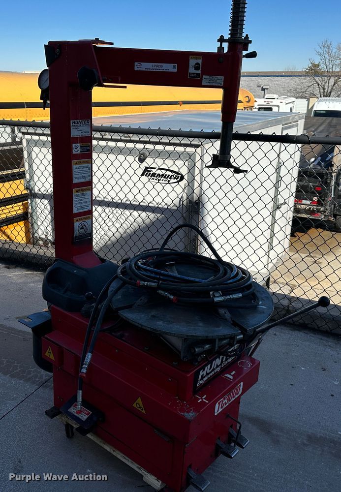 image for item LP9839 Hunter Engineering Company TC3000  tire changer