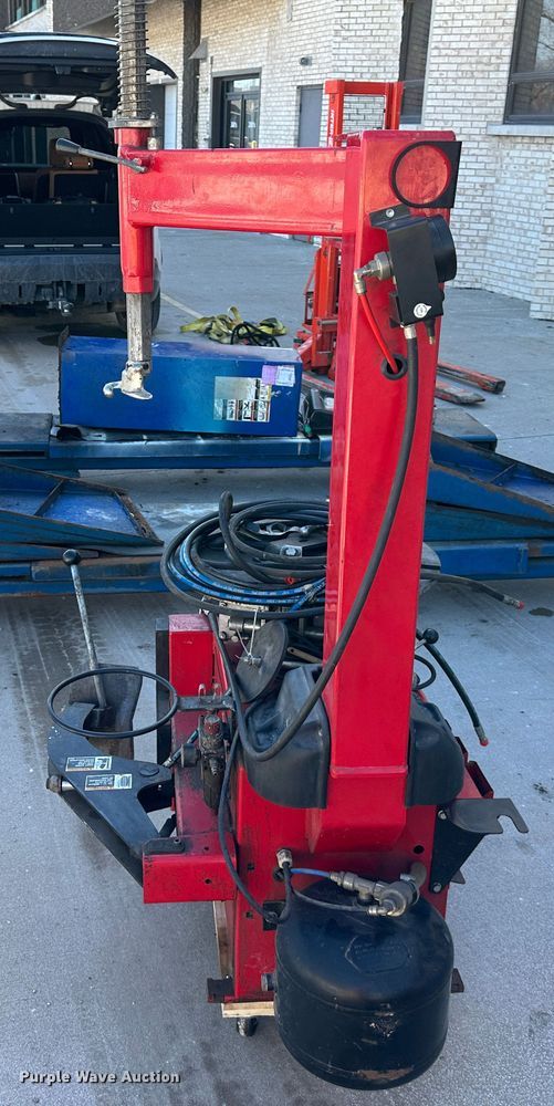 image for item LP9839 Hunter Engineering Company TC3000  tire changer