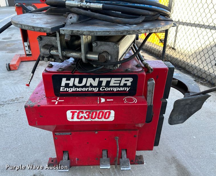 image for item LP9839 Hunter Engineering Company TC3000  tire changer