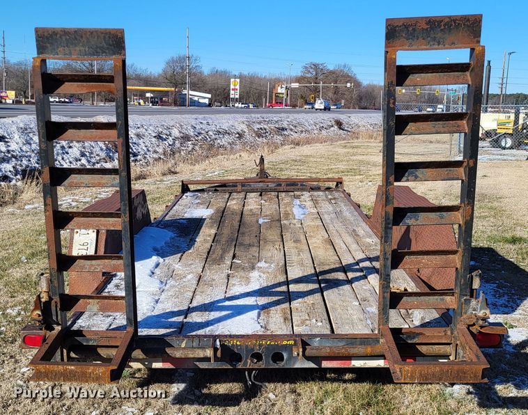 image for item LR9164 2002 Foster Bass 1612  equipment trailer