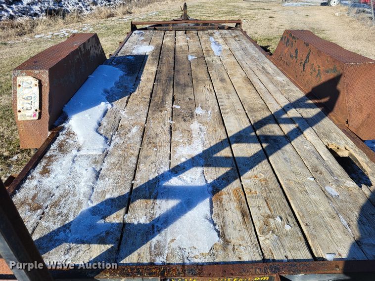 image for item LR9164 2002 Foster Bass 1612  equipment trailer