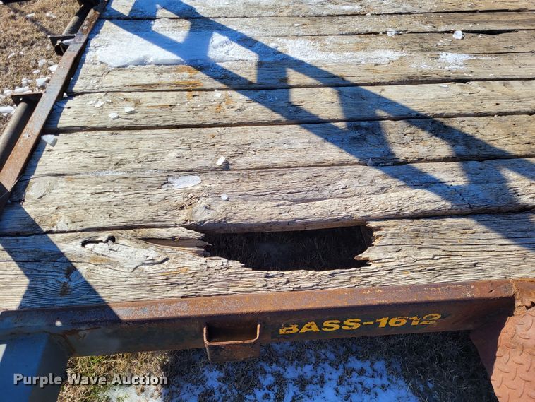 image for item LR9164 2002 Foster Bass 1612  equipment trailer