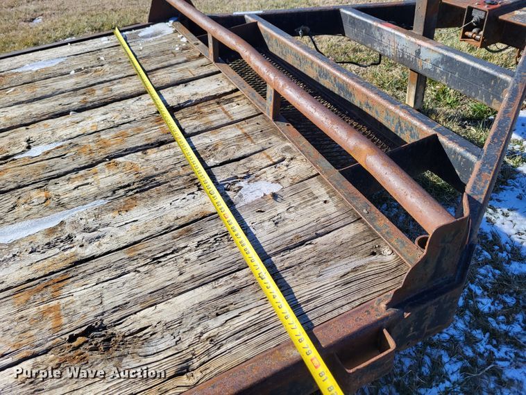 image for item LR9164 2002 Foster Bass 1612  equipment trailer