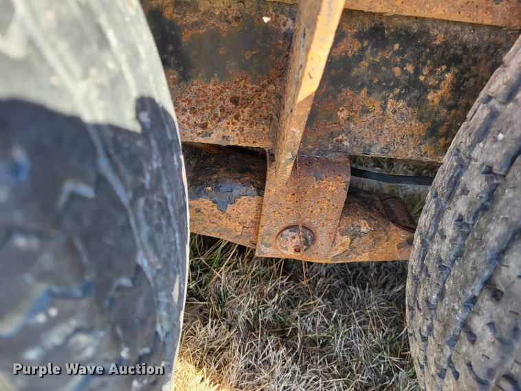 image for item LR9164 2002 Foster Bass 1612  equipment trailer