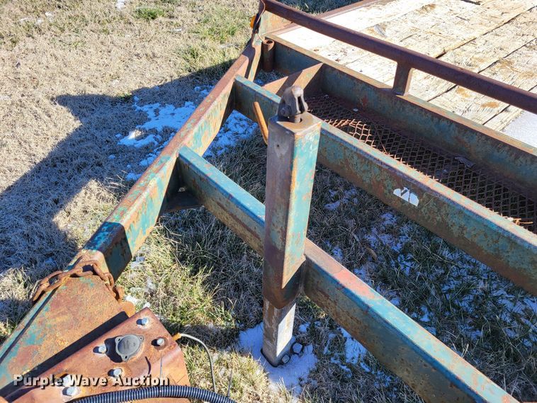 image for item LR9165 2002 Foster Bass 1612  equipment trailer