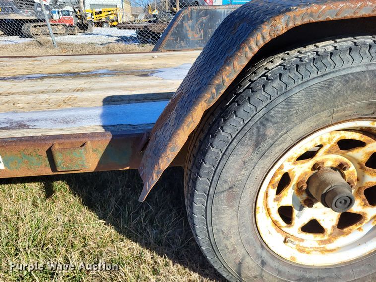 image for item LR9165 2002 Foster Bass 1612  equipment trailer