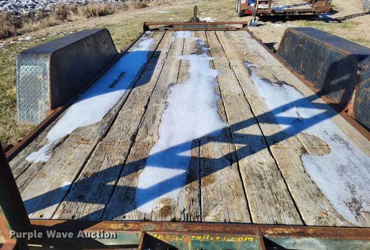 image for item LR9165 2002 Foster Bass 1612  equipment trailer