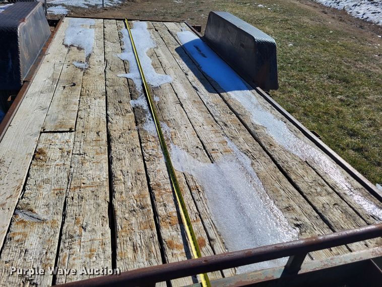 image for item LR9165 2002 Foster Bass 1612  equipment trailer