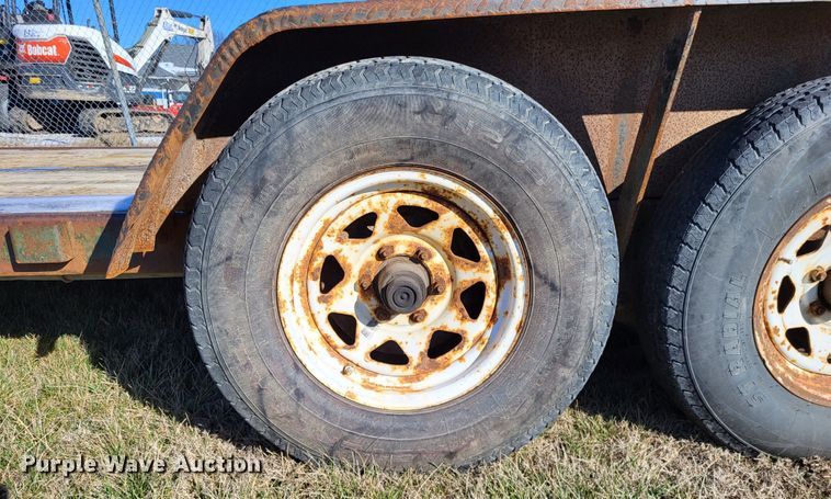 image for item LR9165 2002 Foster Bass 1612  equipment trailer