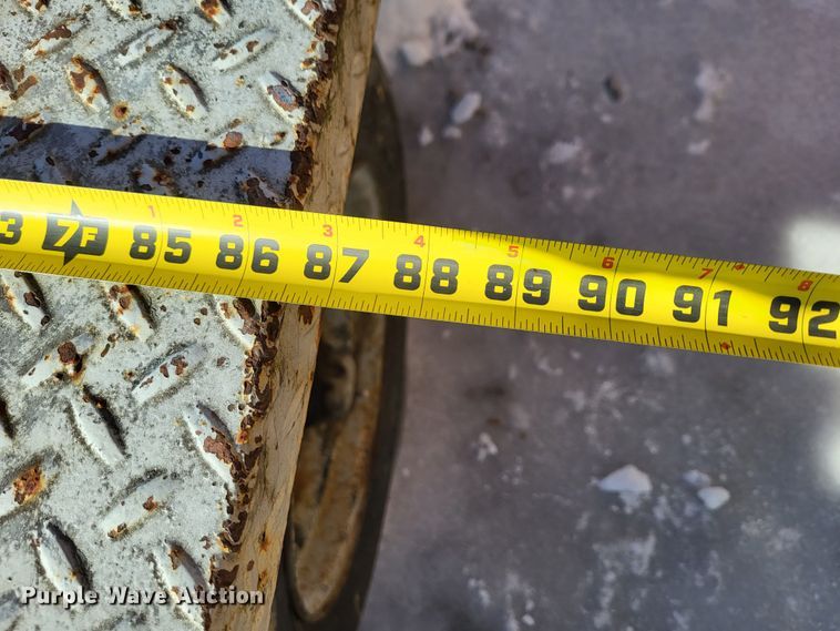 image for item LR9166 1998 Shop built  utility trailer