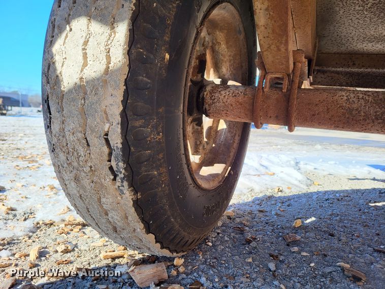 image for item LR9166 1998 Shop built  utility trailer