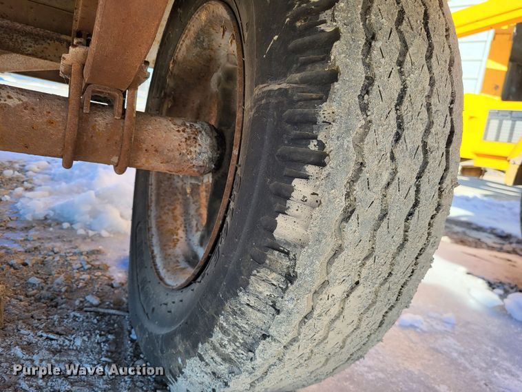 image for item LR9166 1998 Shop built  utility trailer