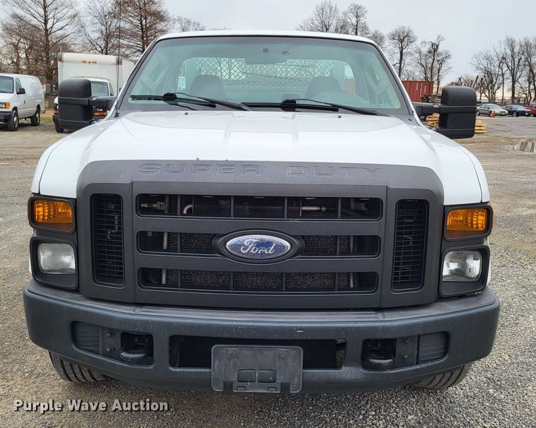 image for item LR9183 2010 Ford F250 Super Duty XL  utility bed pickup truck