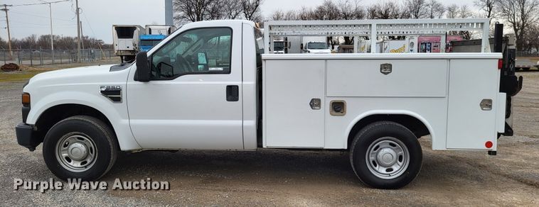 image for item LR9183 2010 Ford F250 Super Duty XL  utility bed pickup truck