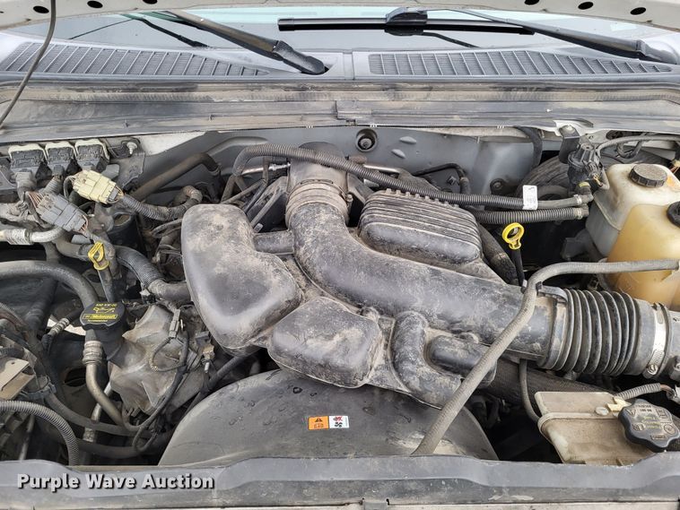 image for item LR9183 2010 Ford F250 Super Duty XL  utility bed pickup truck