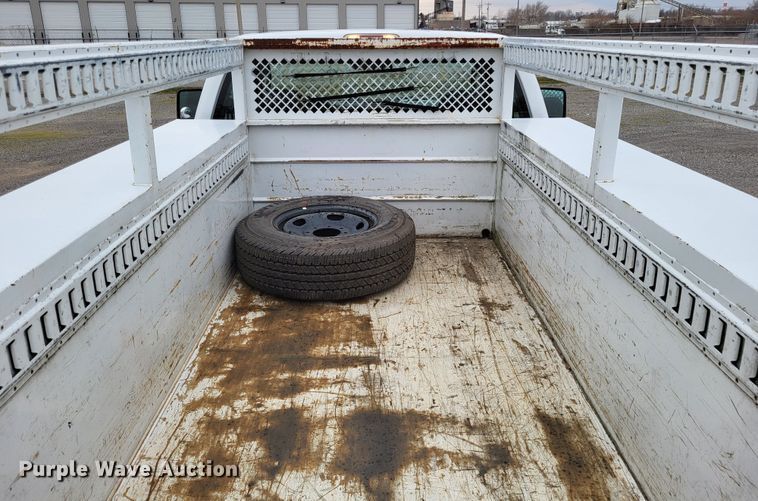 image for item LR9183 2010 Ford F250 Super Duty XL  utility bed pickup truck