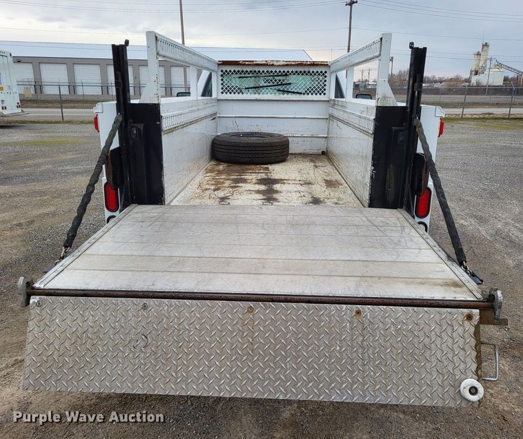 image for item LR9183 2010 Ford F250 Super Duty XL  utility bed pickup truck