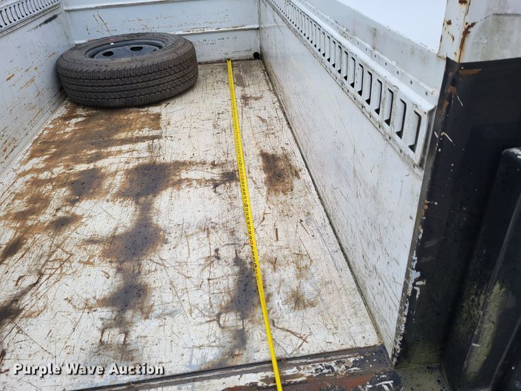 image for item LR9183 2010 Ford F250 Super Duty XL  utility bed pickup truck