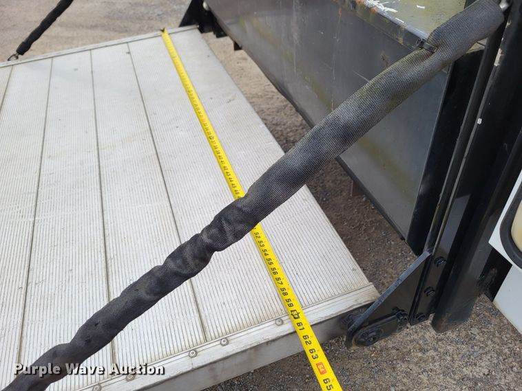 image for item LR9183 2010 Ford F250 Super Duty XL  utility bed pickup truck