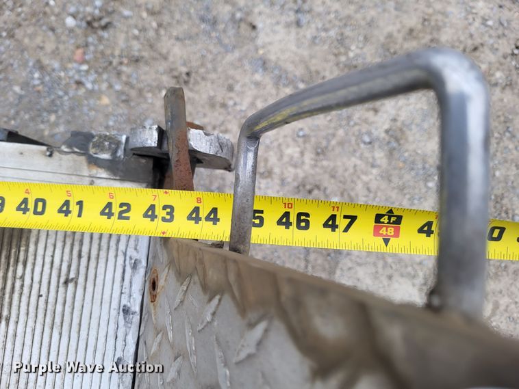 image for item LR9183 2010 Ford F250 Super Duty XL  utility bed pickup truck