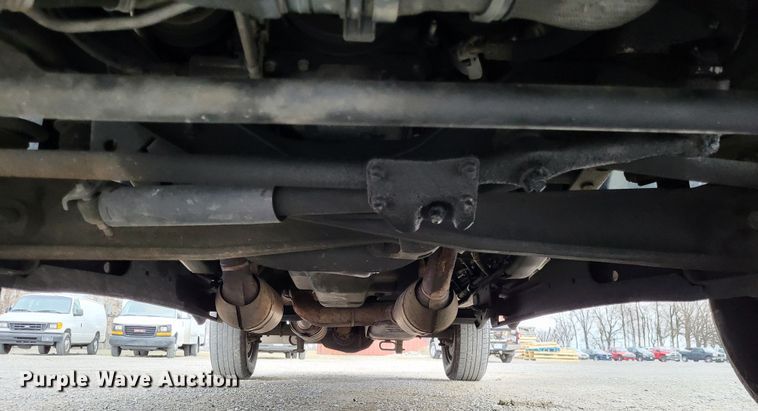 image for item LR9183 2010 Ford F250 Super Duty XL  utility bed pickup truck