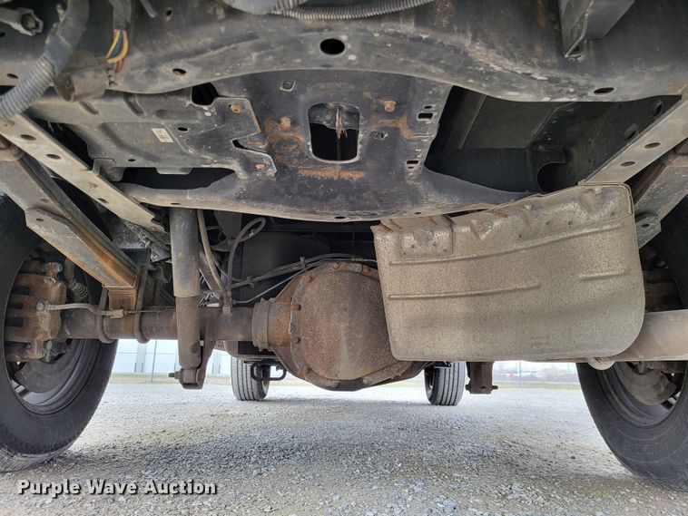 image for item LR9183 2010 Ford F250 Super Duty XL  utility bed pickup truck