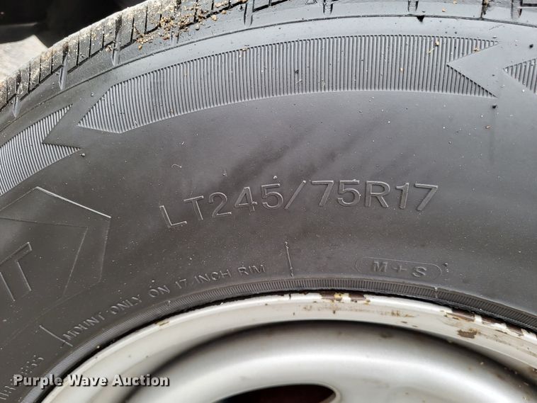 image for item LR9183 2010 Ford F250 Super Duty XL  utility bed pickup truck