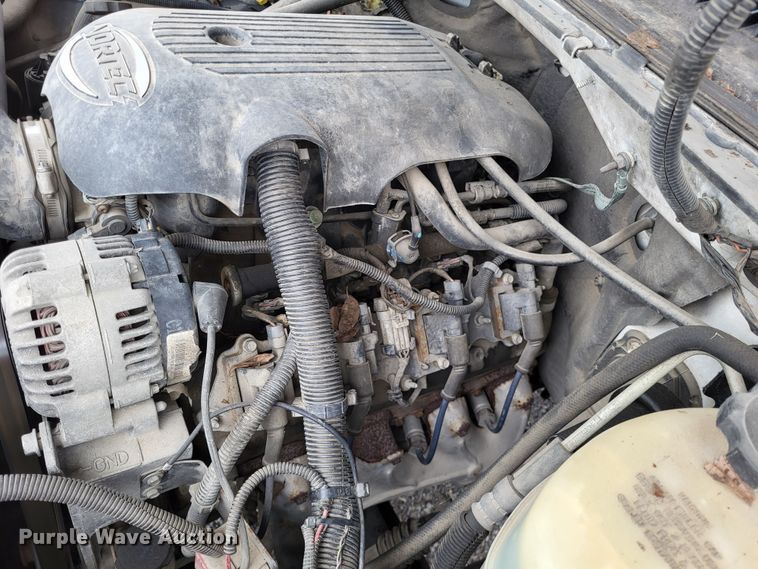 image for item LR9184 2002 Chevrolet Silverado 3500  catering bed pickup truck