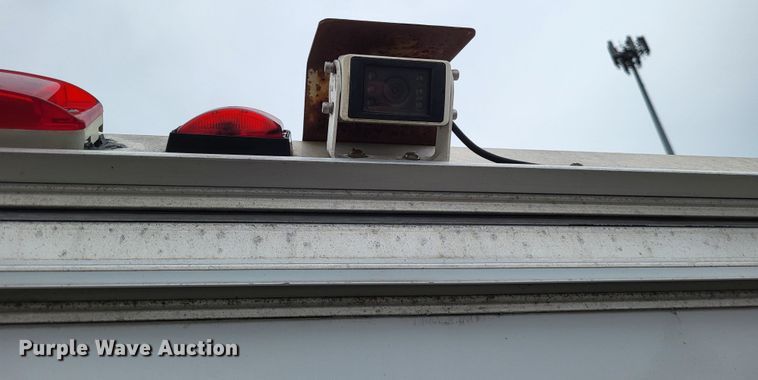 image for item LR9184 2002 Chevrolet Silverado 3500  catering bed pickup truck