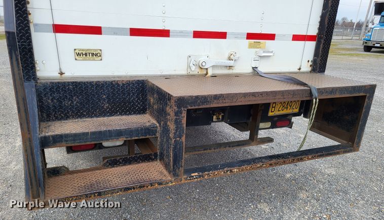 image for item LR9185 2006 GMC Savana G3500  box truck