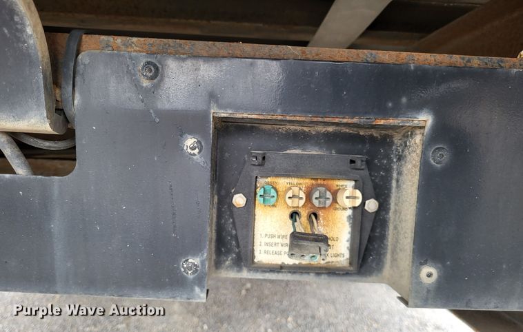 image for item LR9185 2006 GMC Savana G3500  box truck