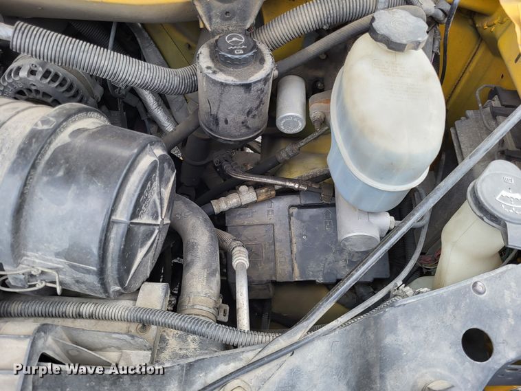 image for item LR9185 2006 GMC Savana G3500  box truck