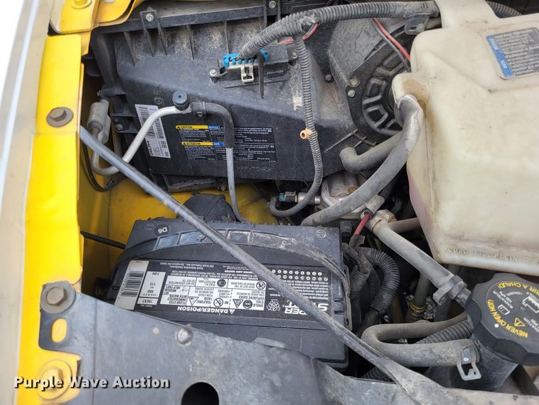 image for item LR9185 2006 GMC Savana G3500  box truck