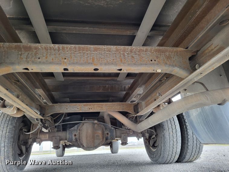 image for item LR9185 2006 GMC Savana G3500  box truck