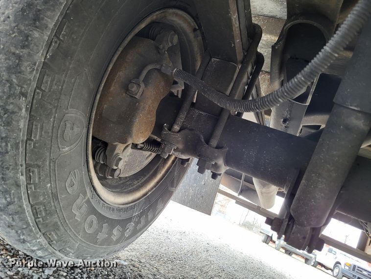 image for item LR9185 2006 GMC Savana G3500  box truck