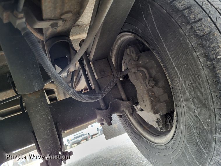 image for item LR9185 2006 GMC Savana G3500  box truck