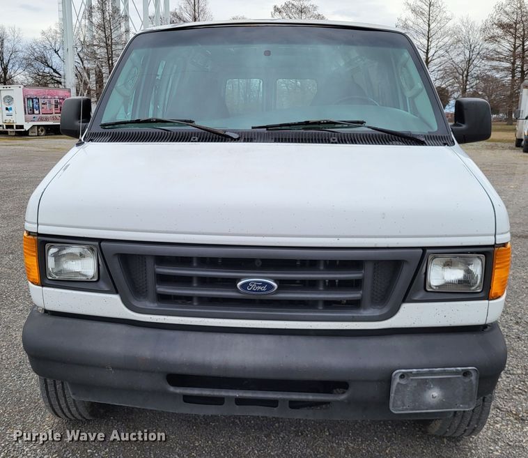 image for item LR9186 2005 Ford E250  van