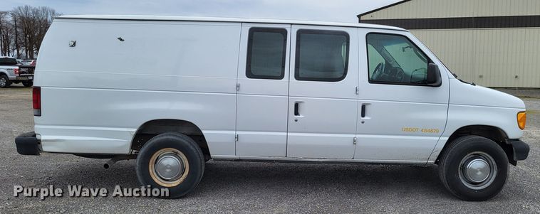 image for item LR9186 2005 Ford E250  van
