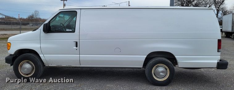 image for item LR9186 2005 Ford E250  van