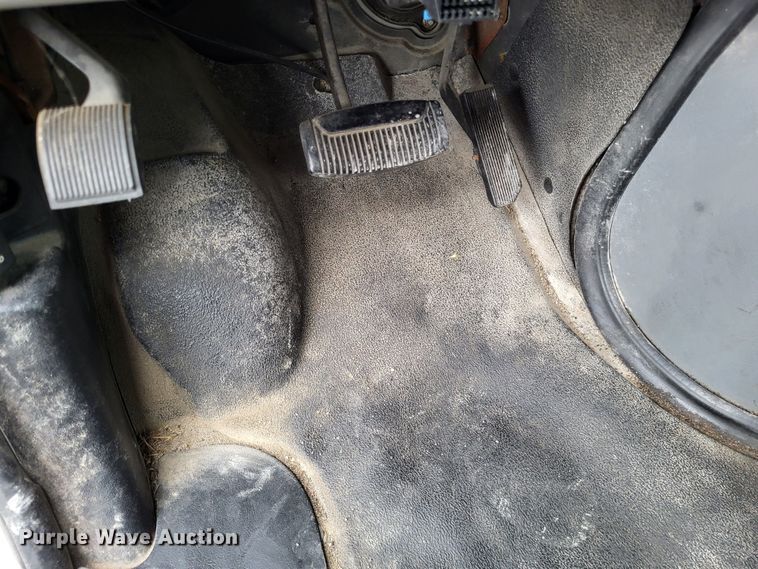 image for item LR9186 2005 Ford E250  van