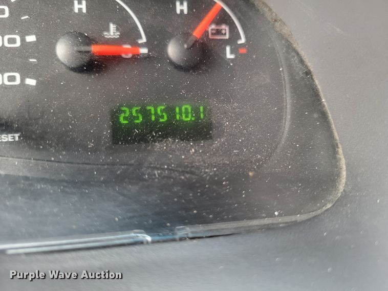 image for item LR9186 2005 Ford E250  van